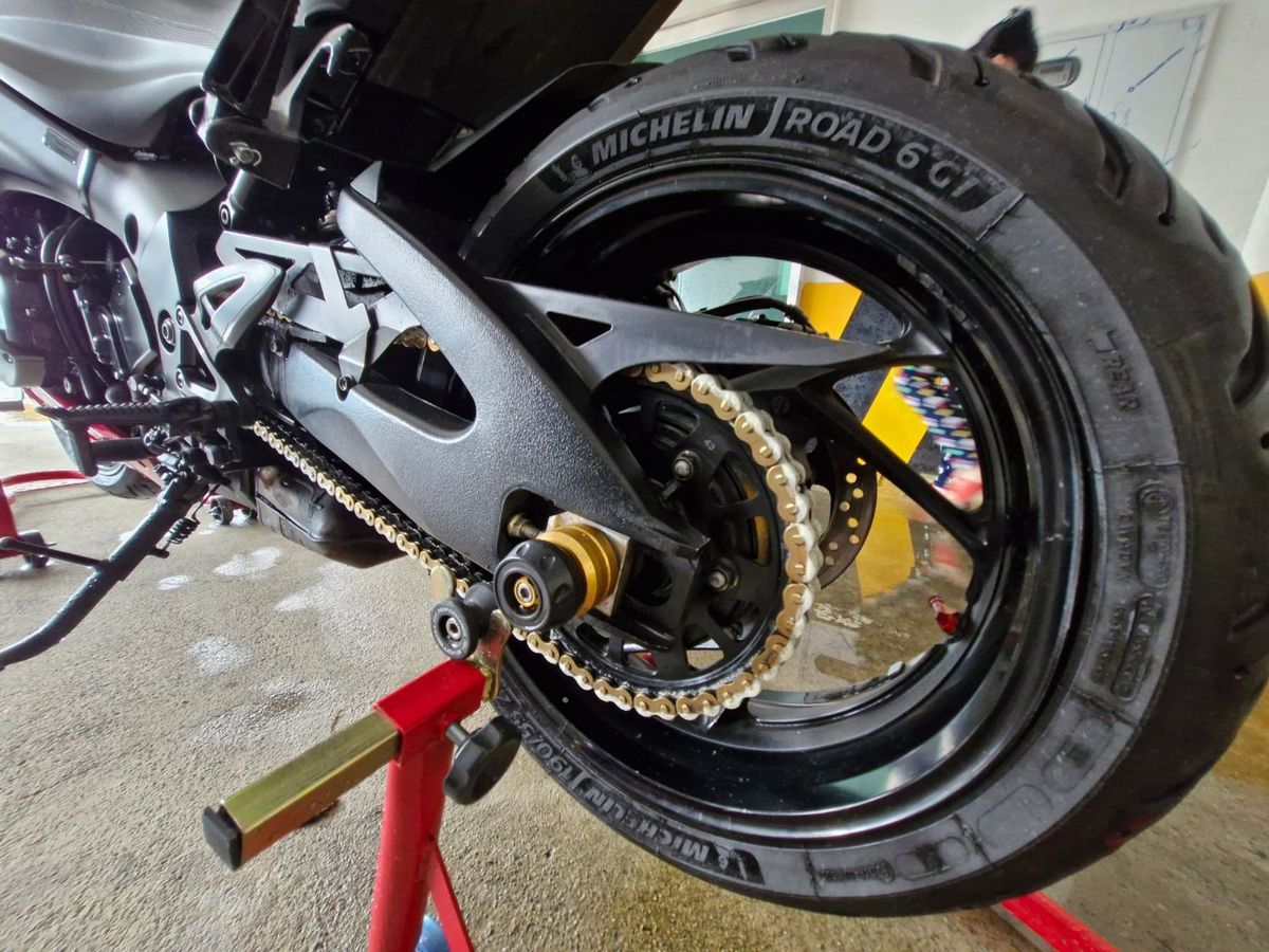 스즈키 GSX S 1000 F 6
