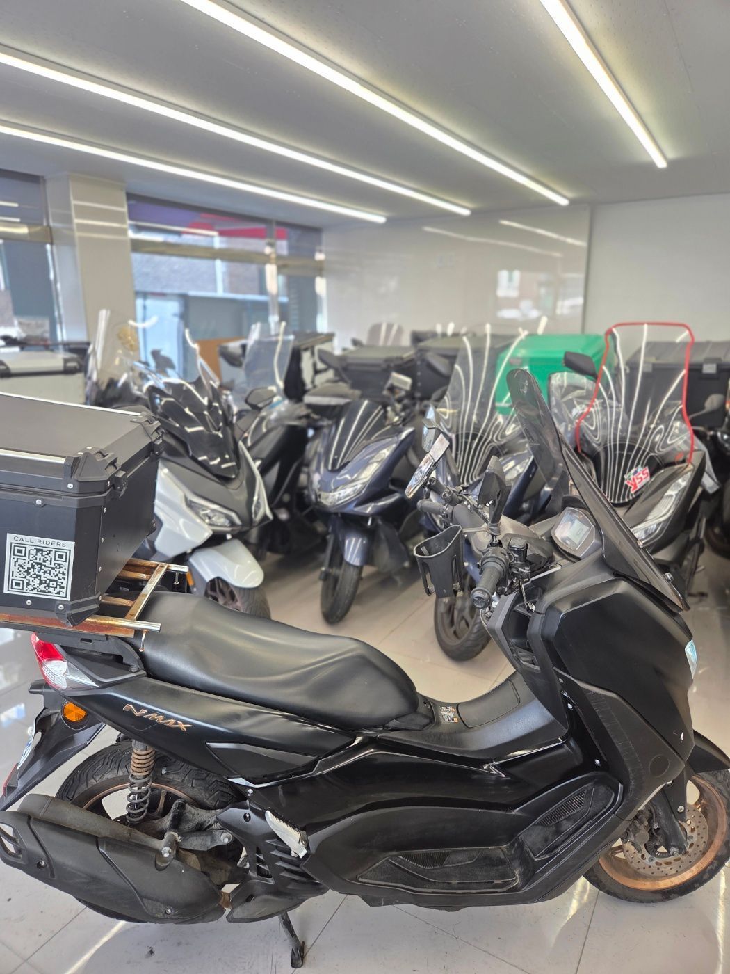 야마하 NMAX 125 more