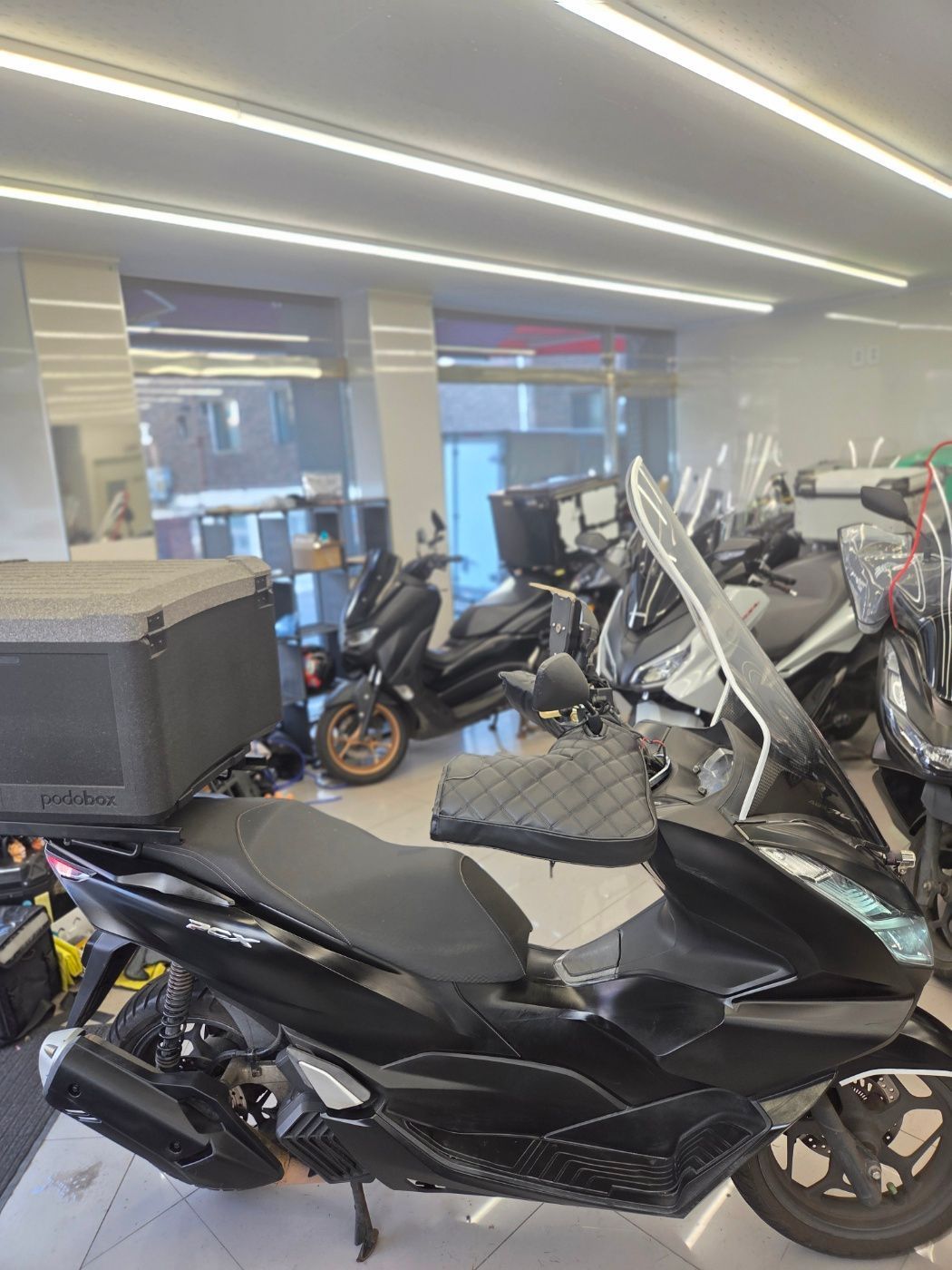 혼다 PCX 125 more