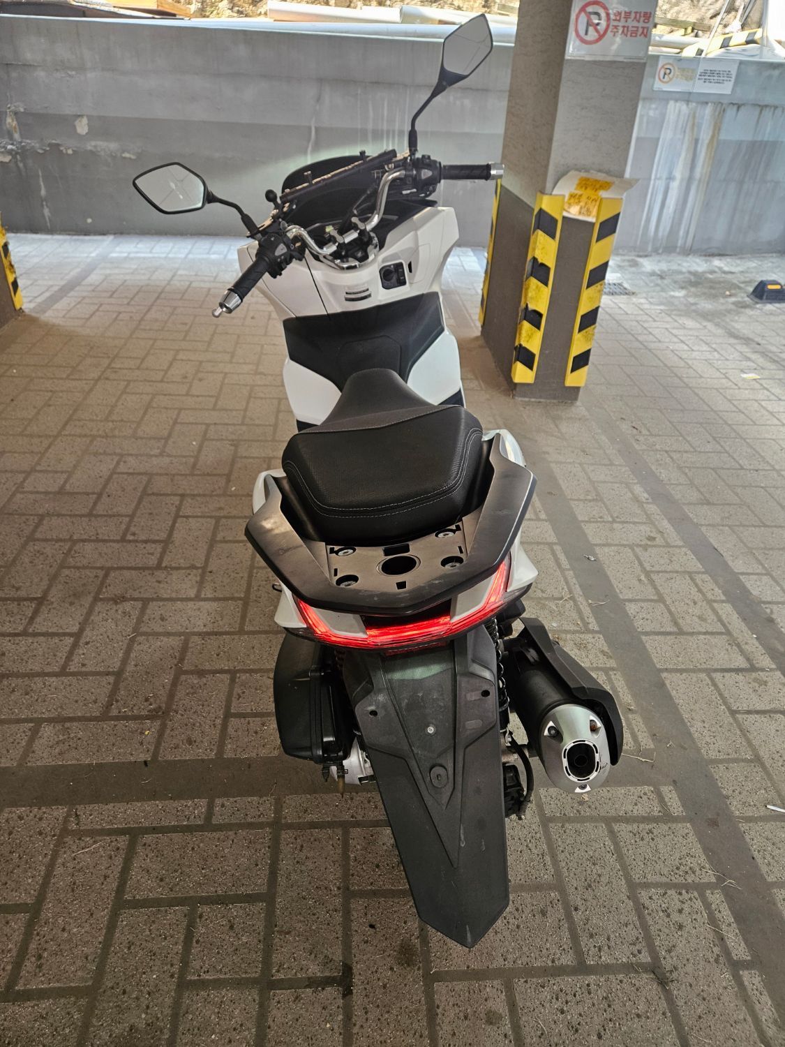 혼다 PCX 125 more