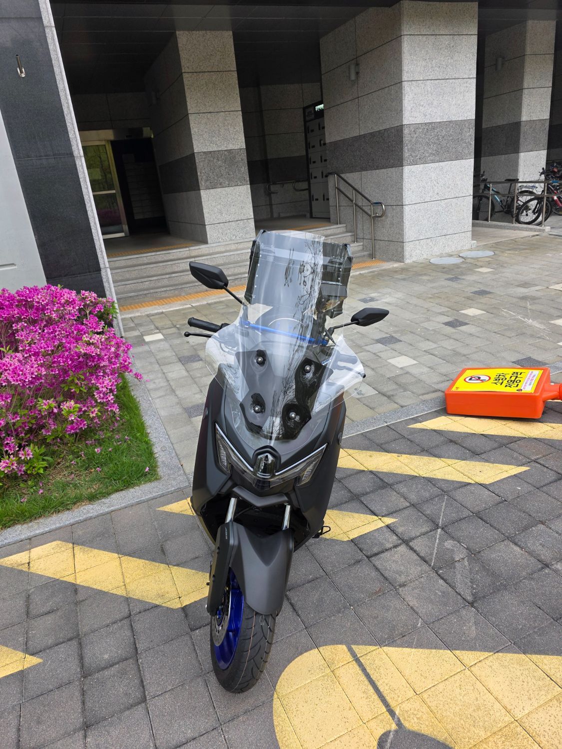 야마하 NMAX 125 main