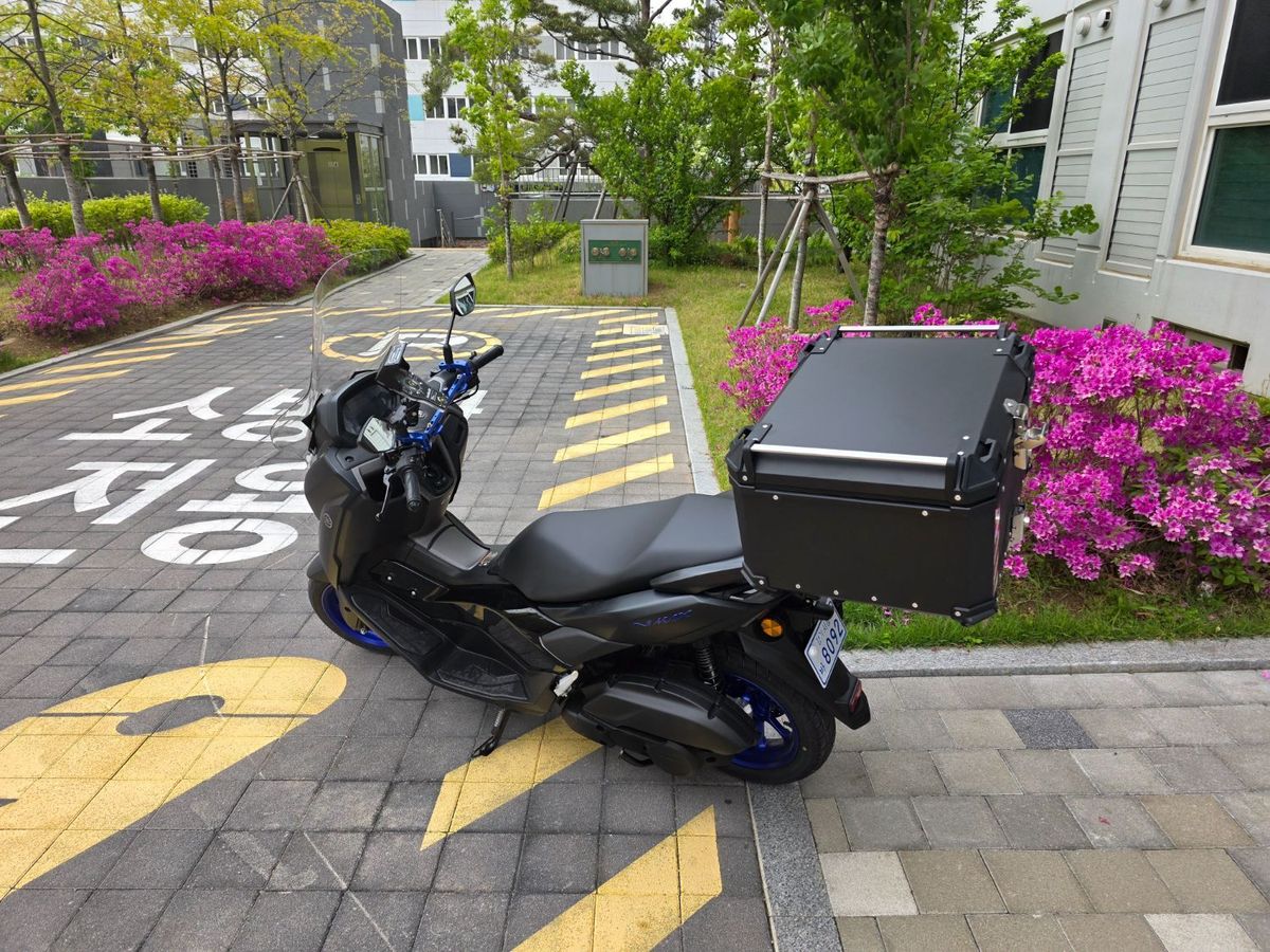 야마하 NMAX 125 more