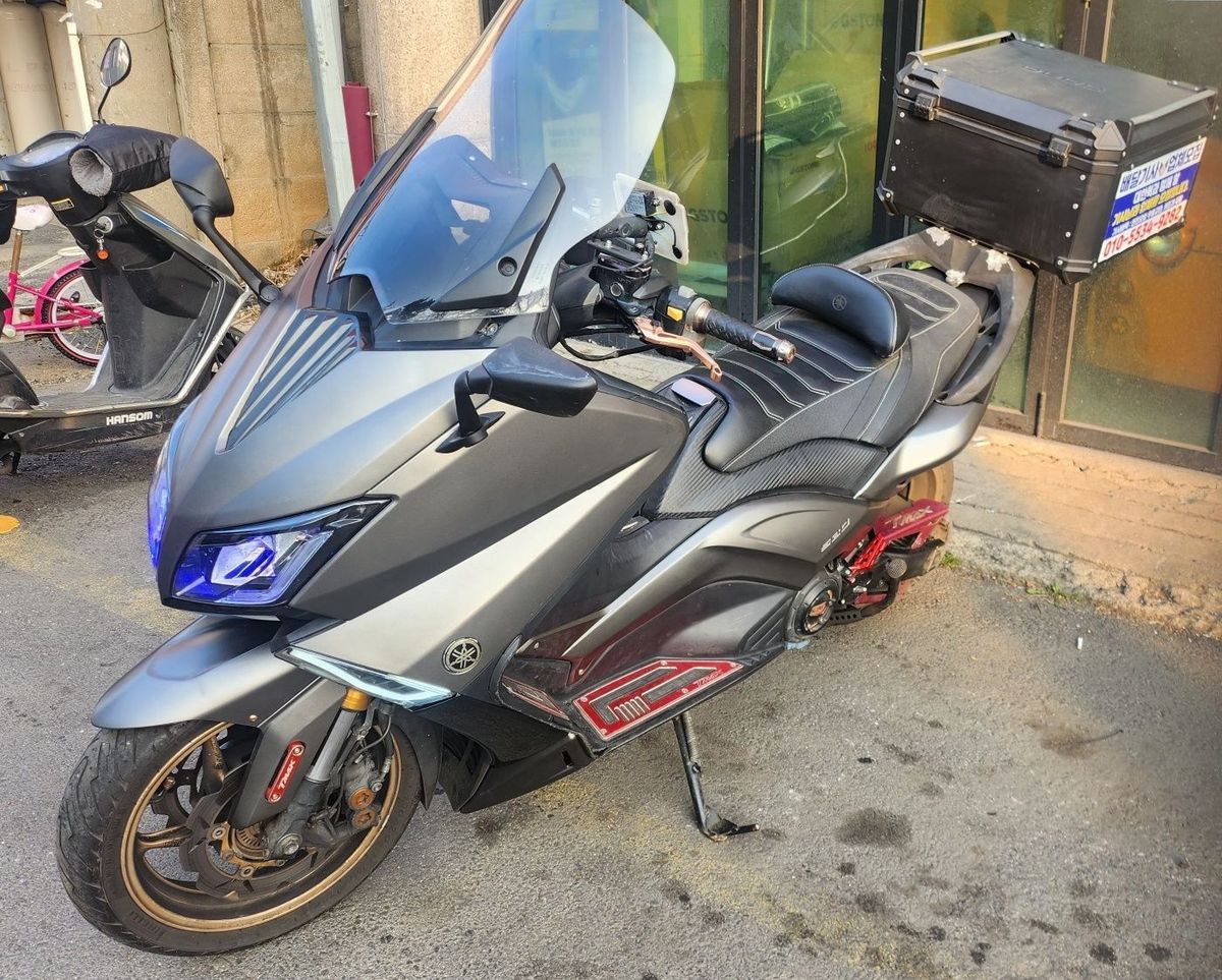 야마하 TMAX 530 main