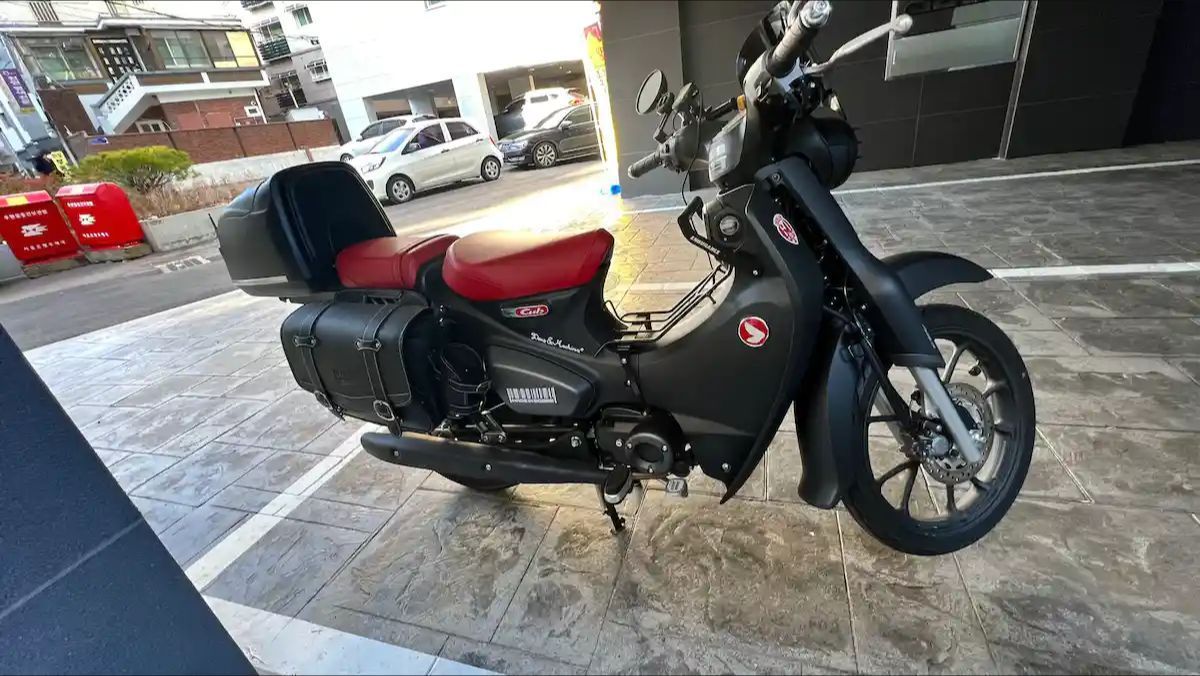 혼다 C 125 main