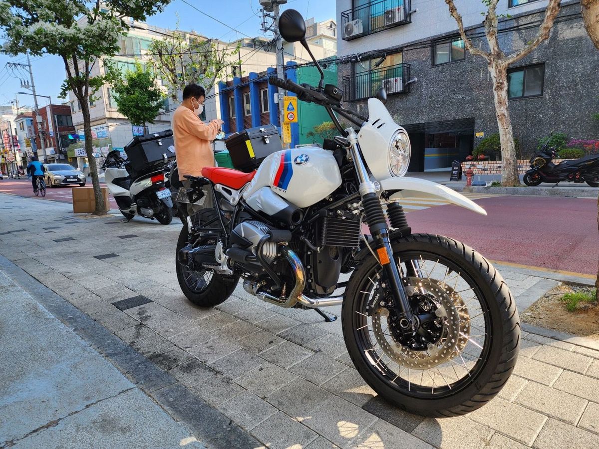 BMW R nine T 어반 GS main