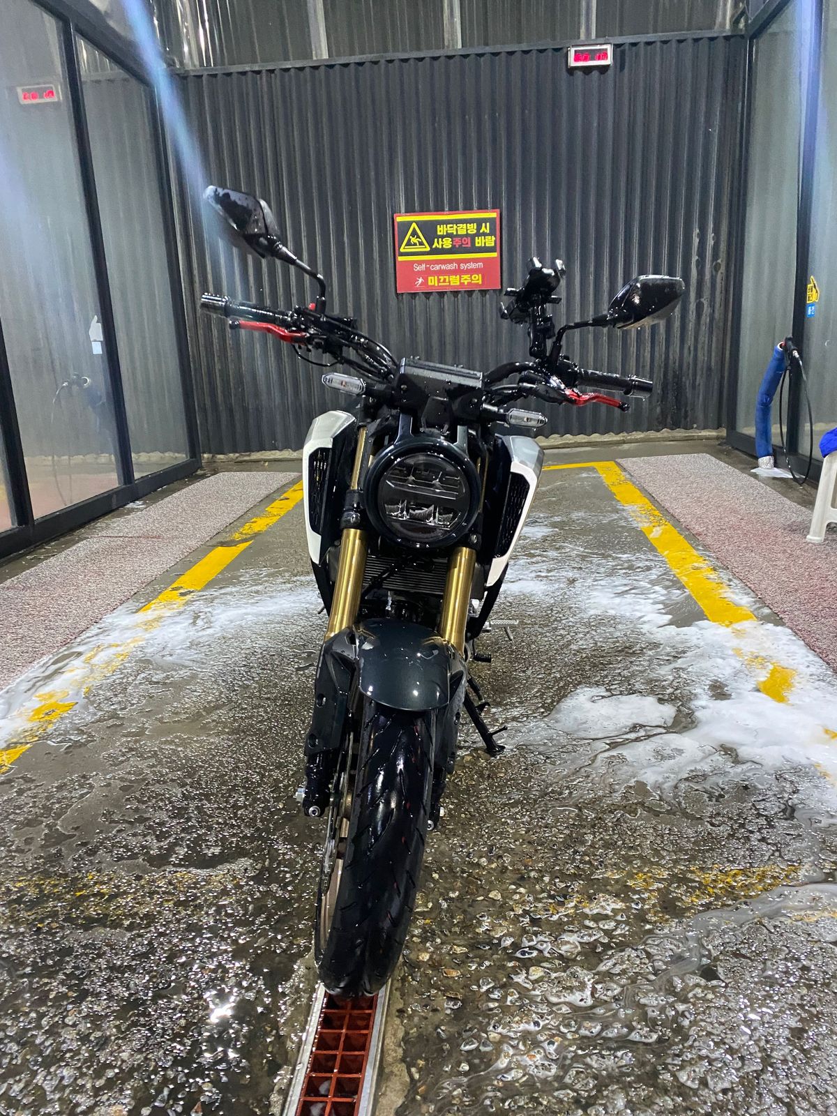 혼다 CB 125 R more