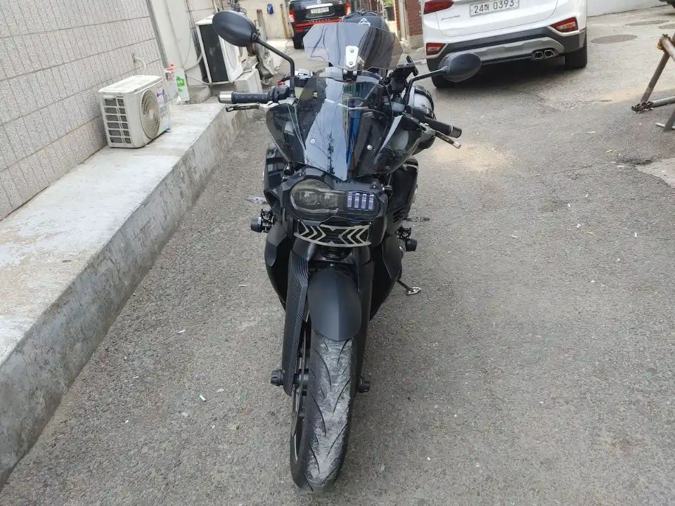 BMW K 1200 R main