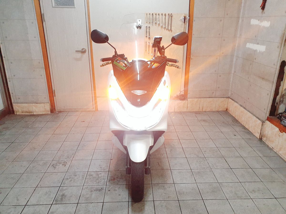 혼다 PCX 150 more
