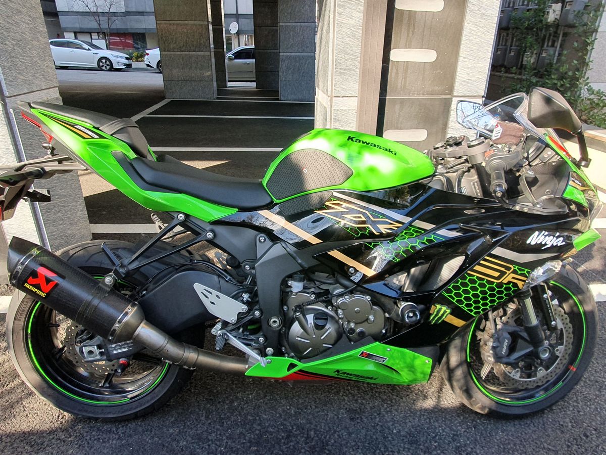 가와사키 닌자 ZX-6R thumb 2