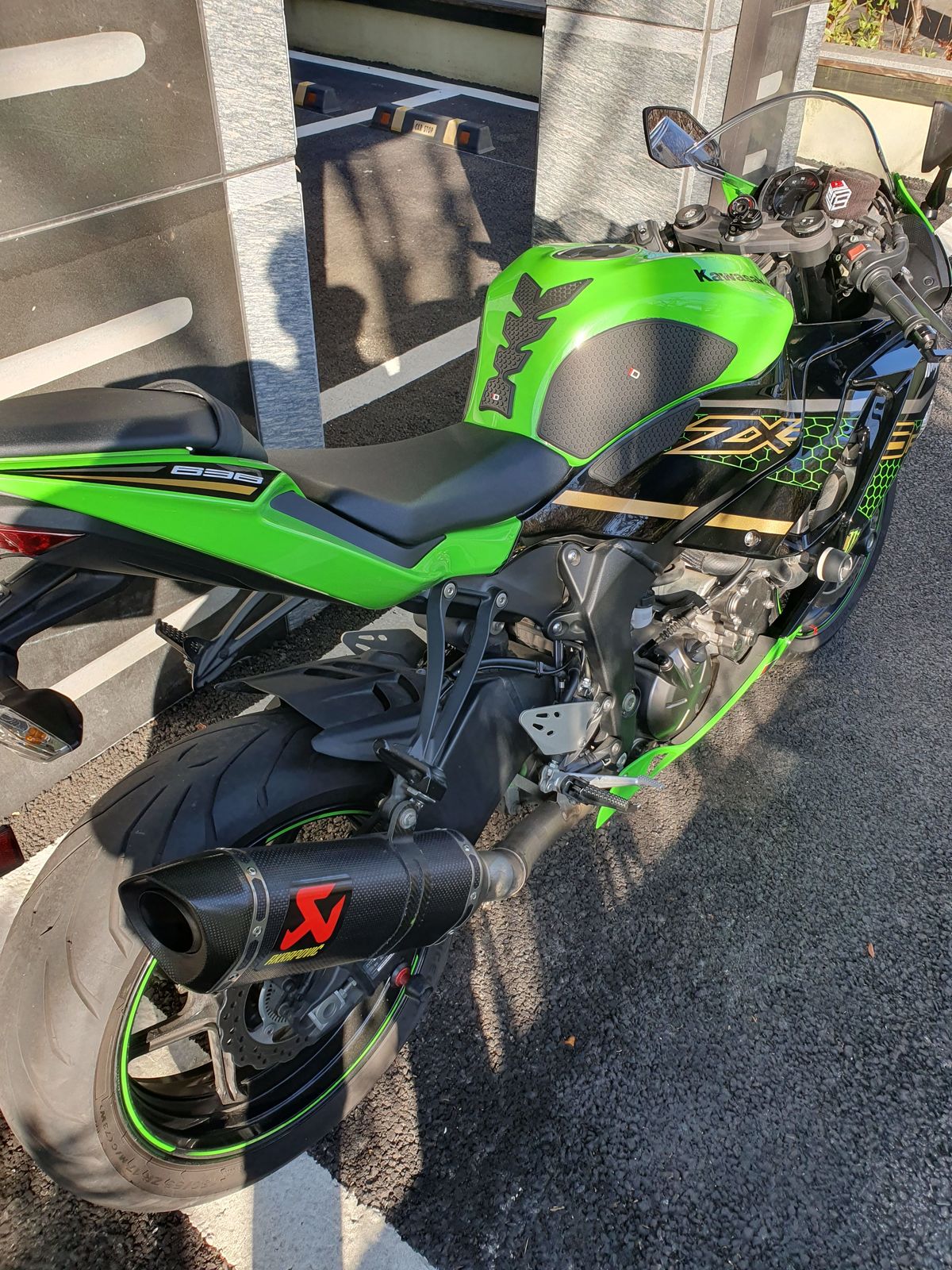 가와사키 닌자 ZX-6R 11