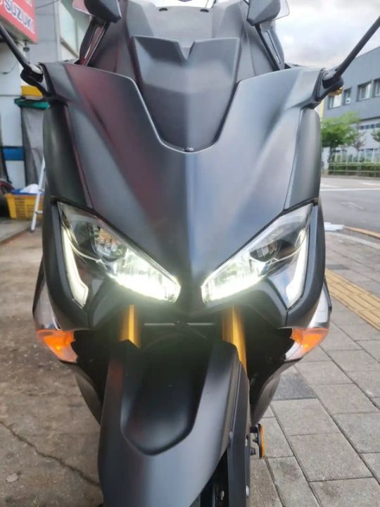 야마하 TMAX 530 main
