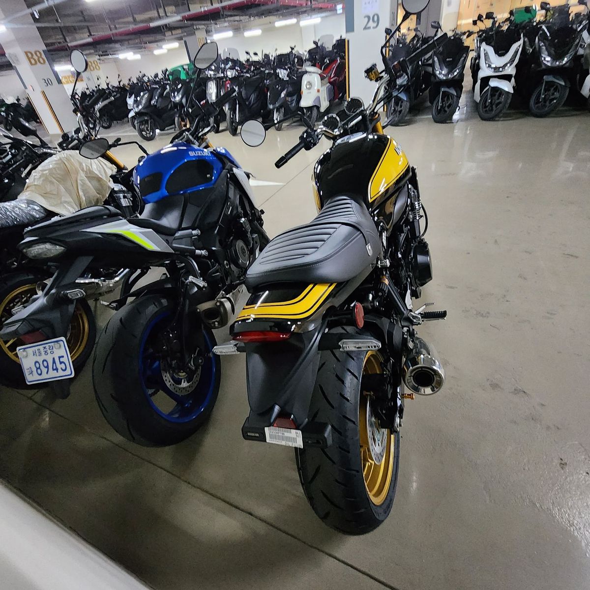 가와사키 Z 900 RS SE more