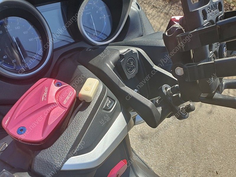야마하 TMAX DX 15