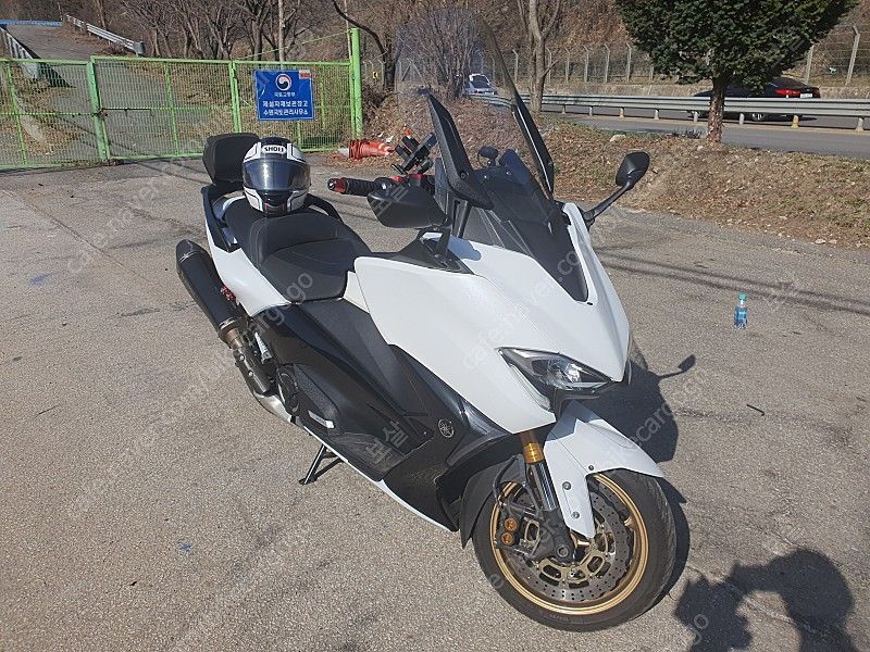 야마하 TMAX DX 21