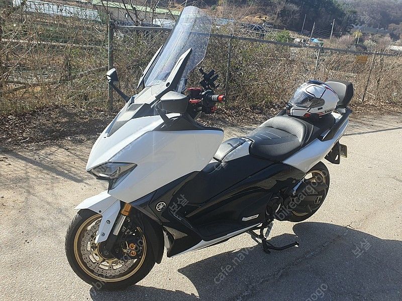 야마하 TMAX DX 22