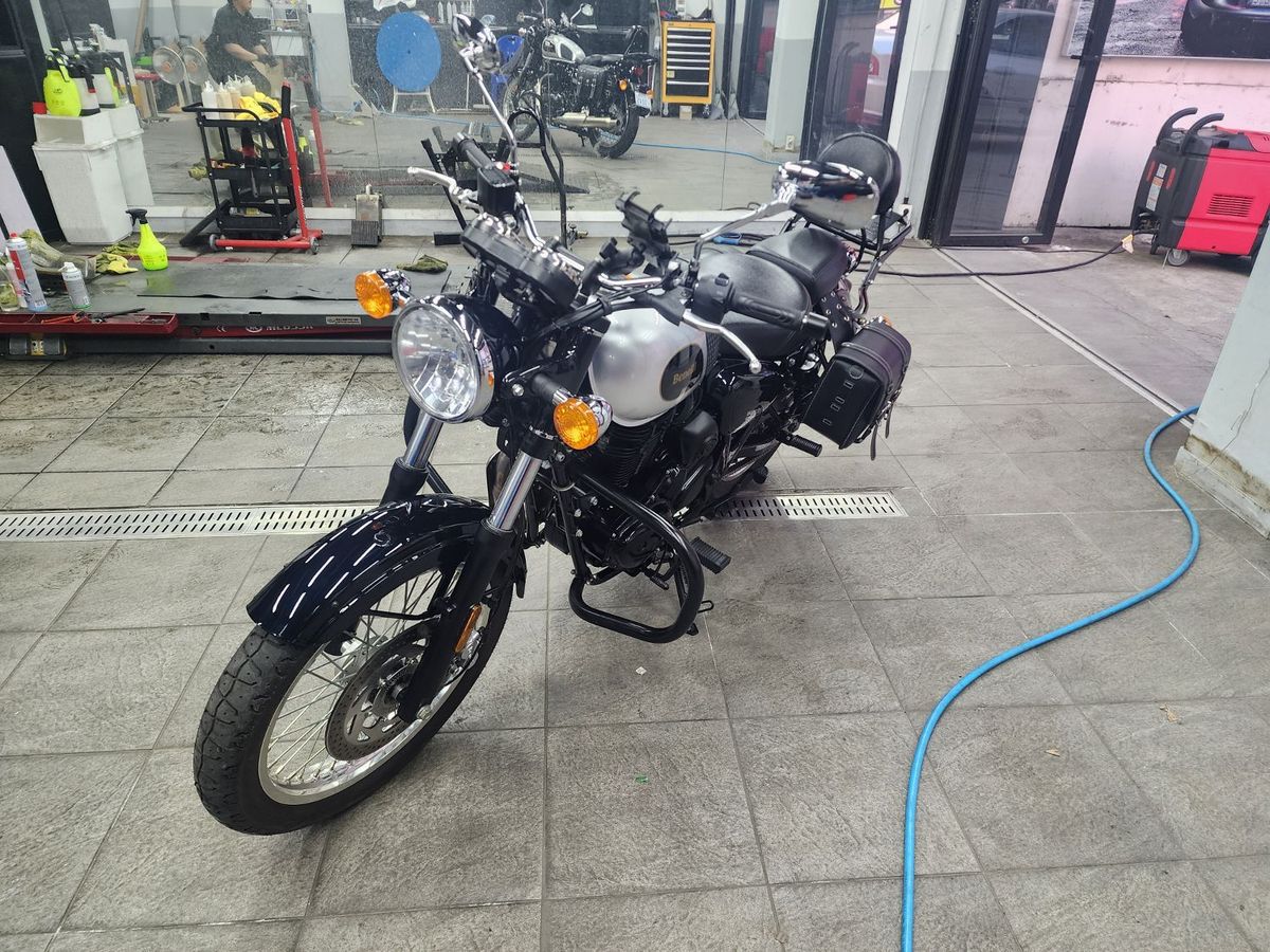 베넬리 임페리알레 400 ABS main