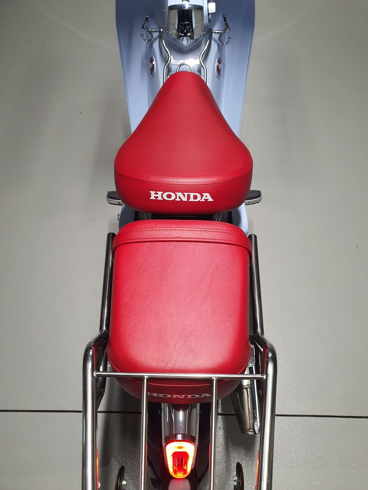 혼다 C 125 8