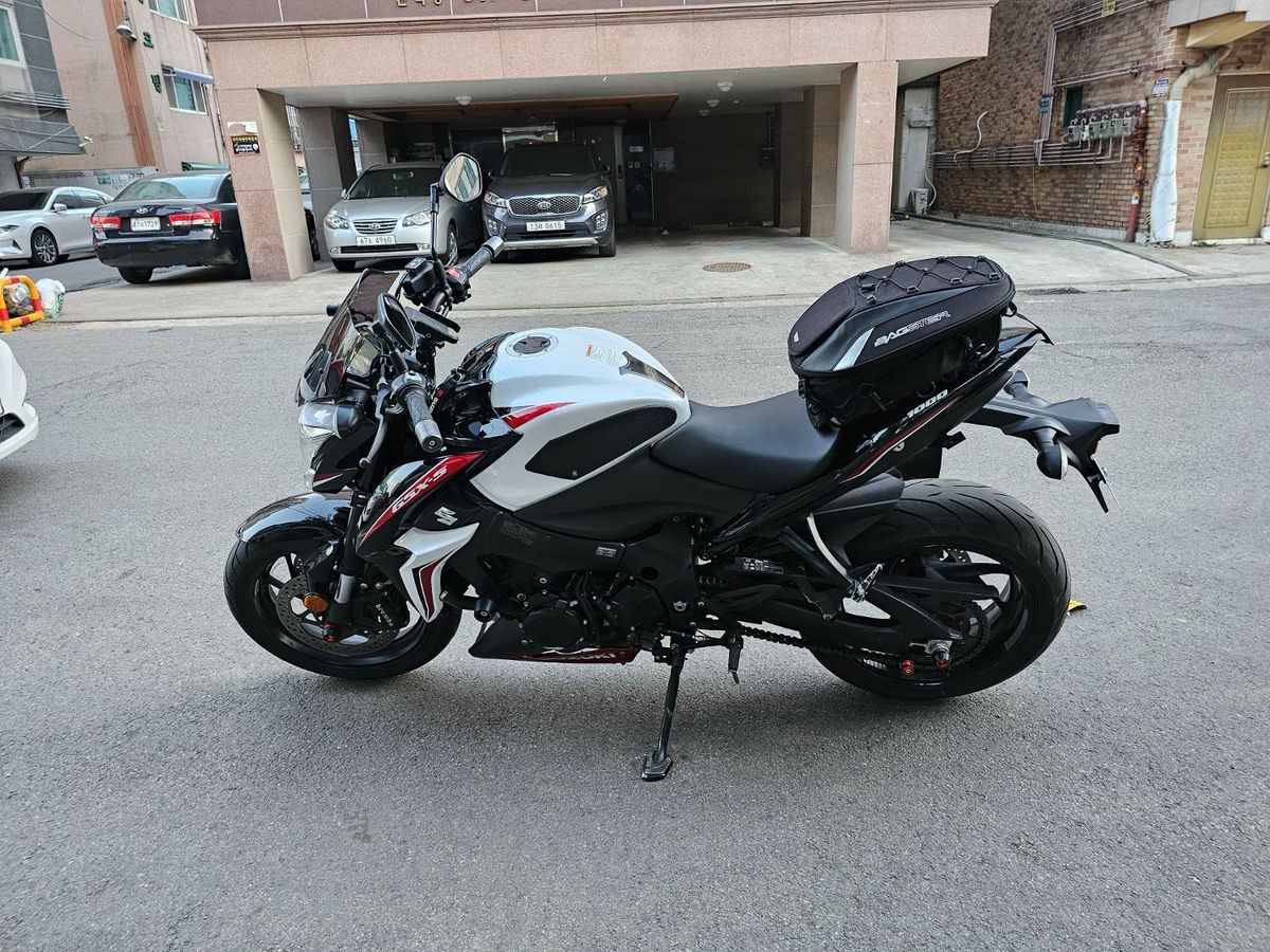 스즈키 GSX S 1000 main
