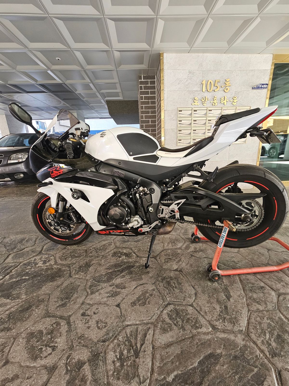 스즈키 GSX R 1000 ABS thumb 2
