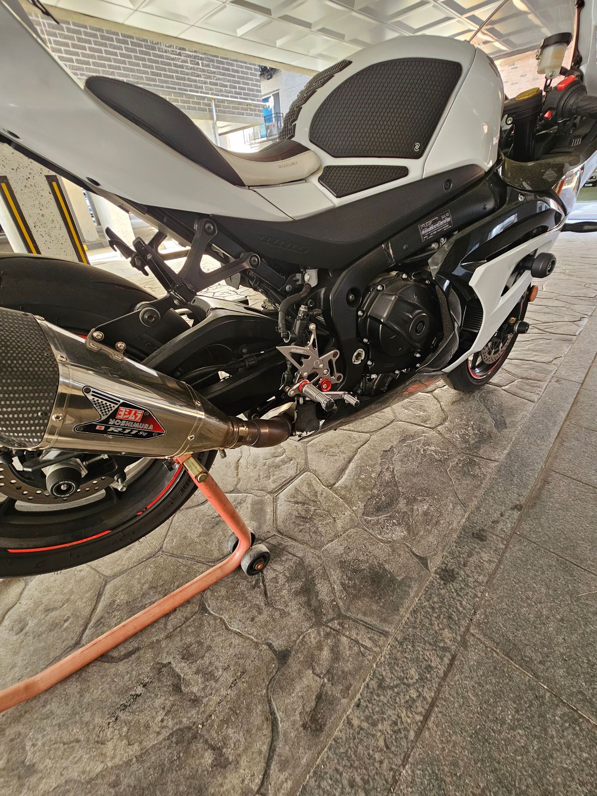 스즈키 GSX R 1000 ABS 9