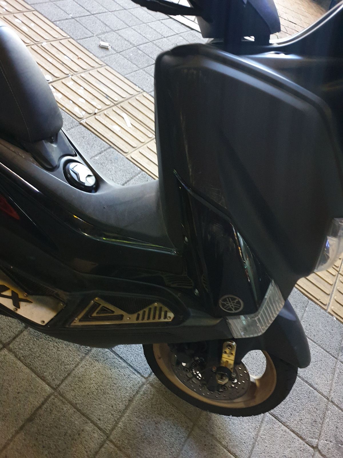 야마하 NMAX 125 7