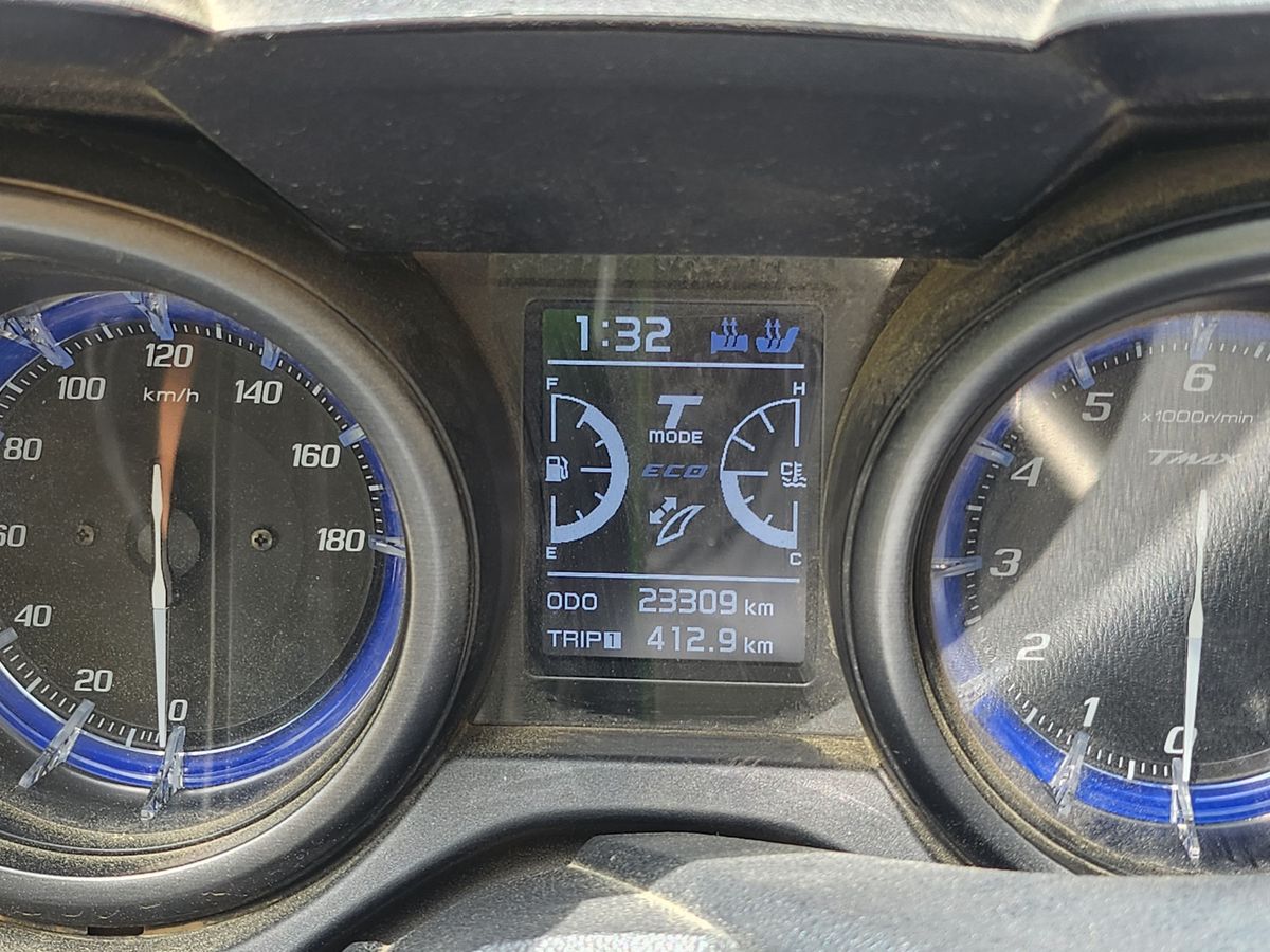 야마하 TMAX 560 5