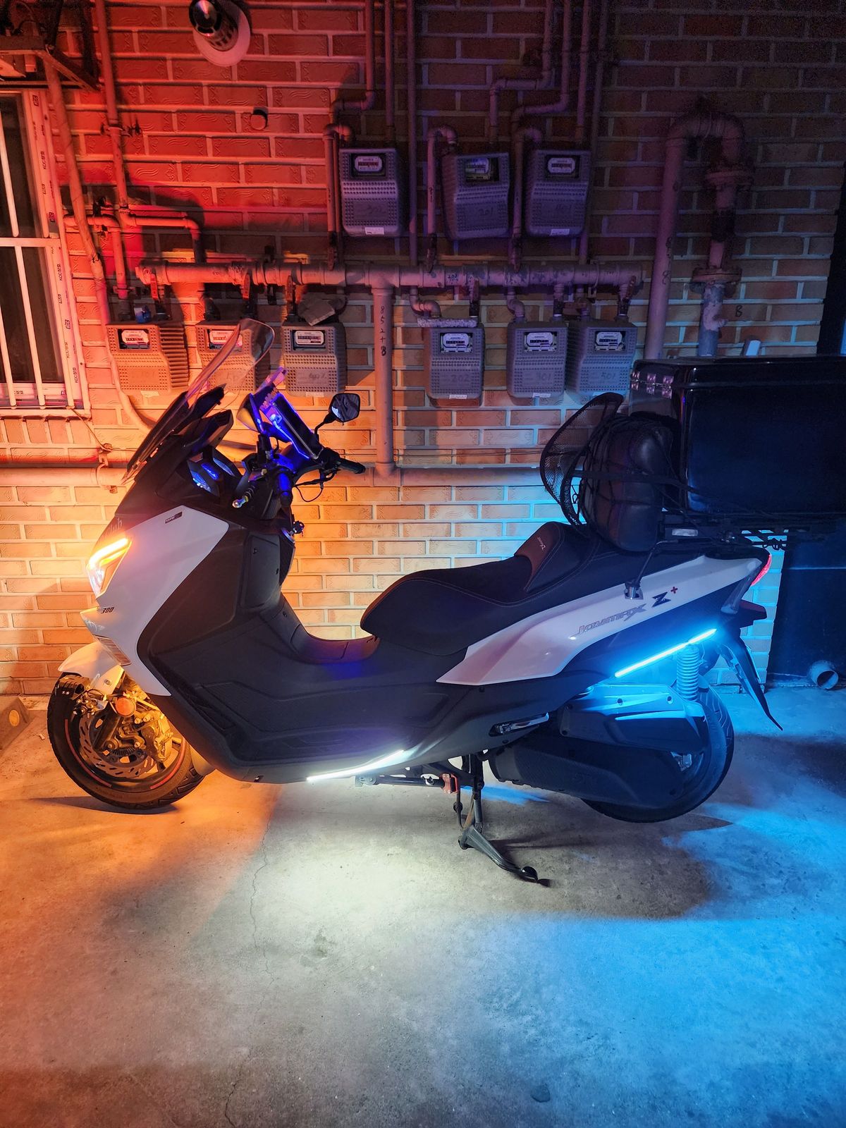 SYM 조이맥스 Z 300 플러스 ABS 5