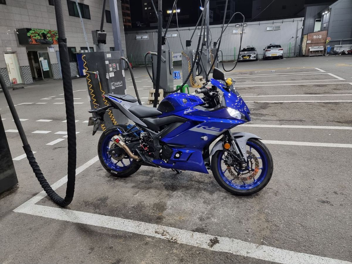야마하 YZF R3 thumb 2
