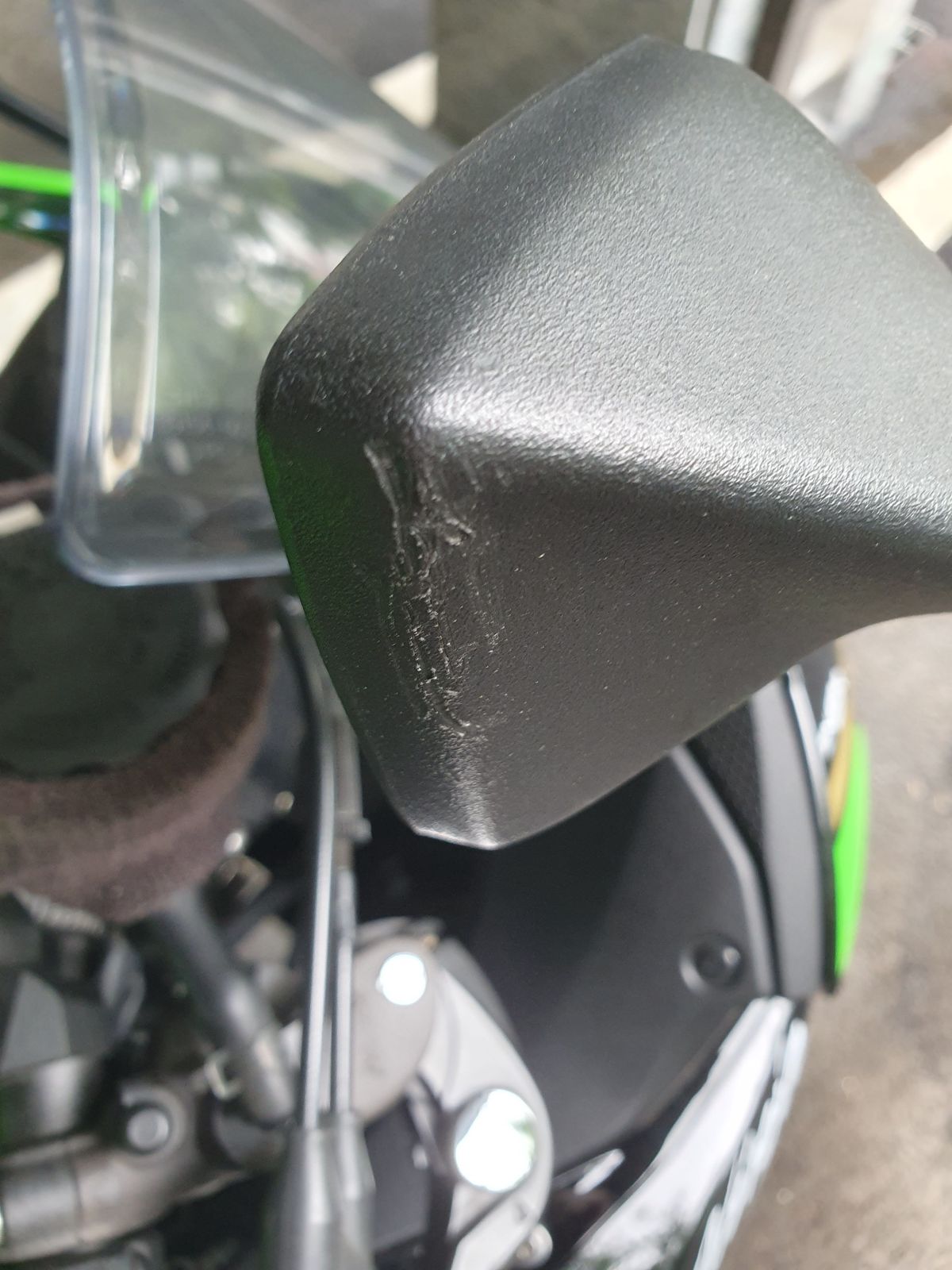 가와사키 닌자 ZX-6R 10