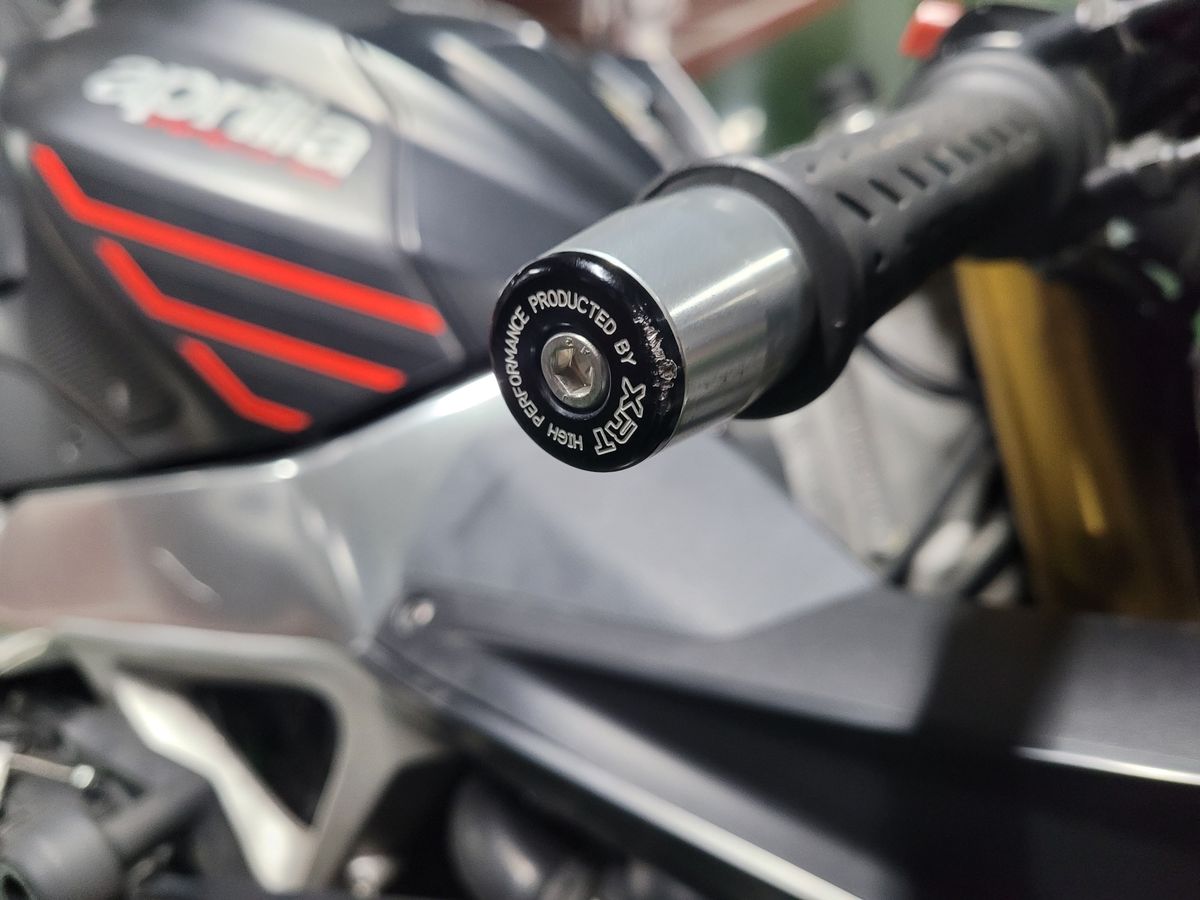 아프릴리아 RSV 4 RR 13