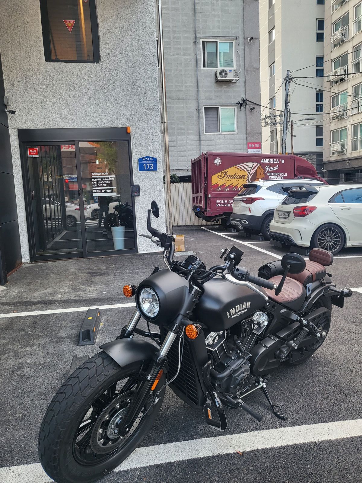 인디언모터사이클 스카우트 바버 more