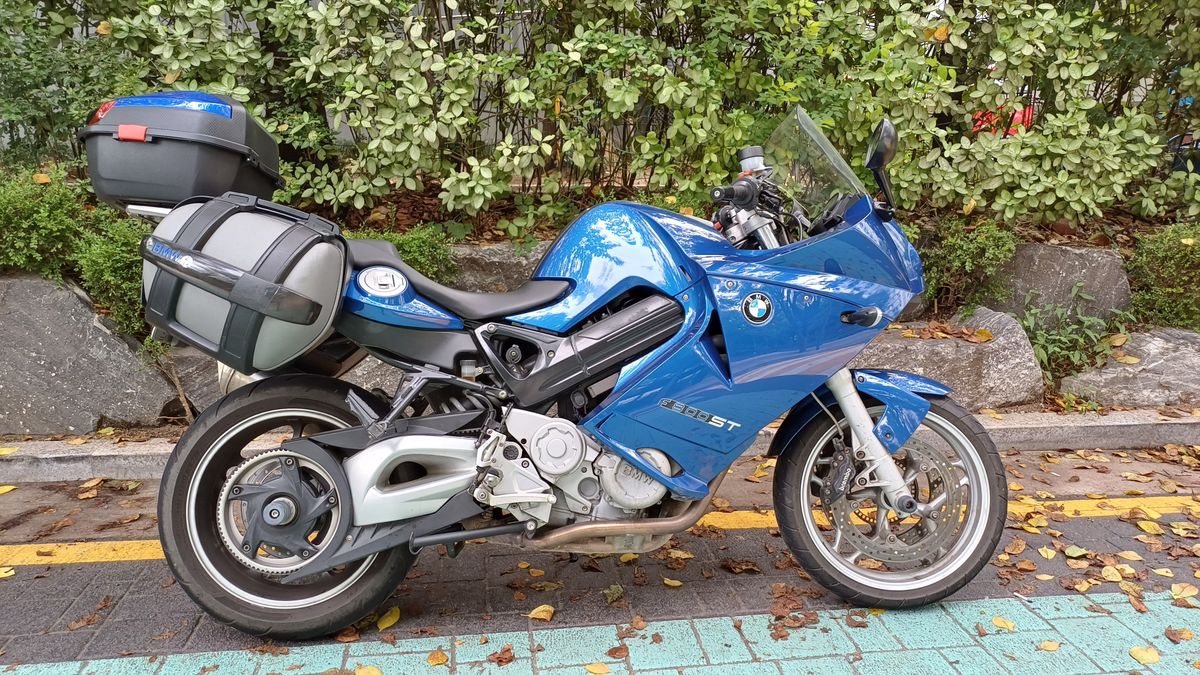 BMW F 800 ST main