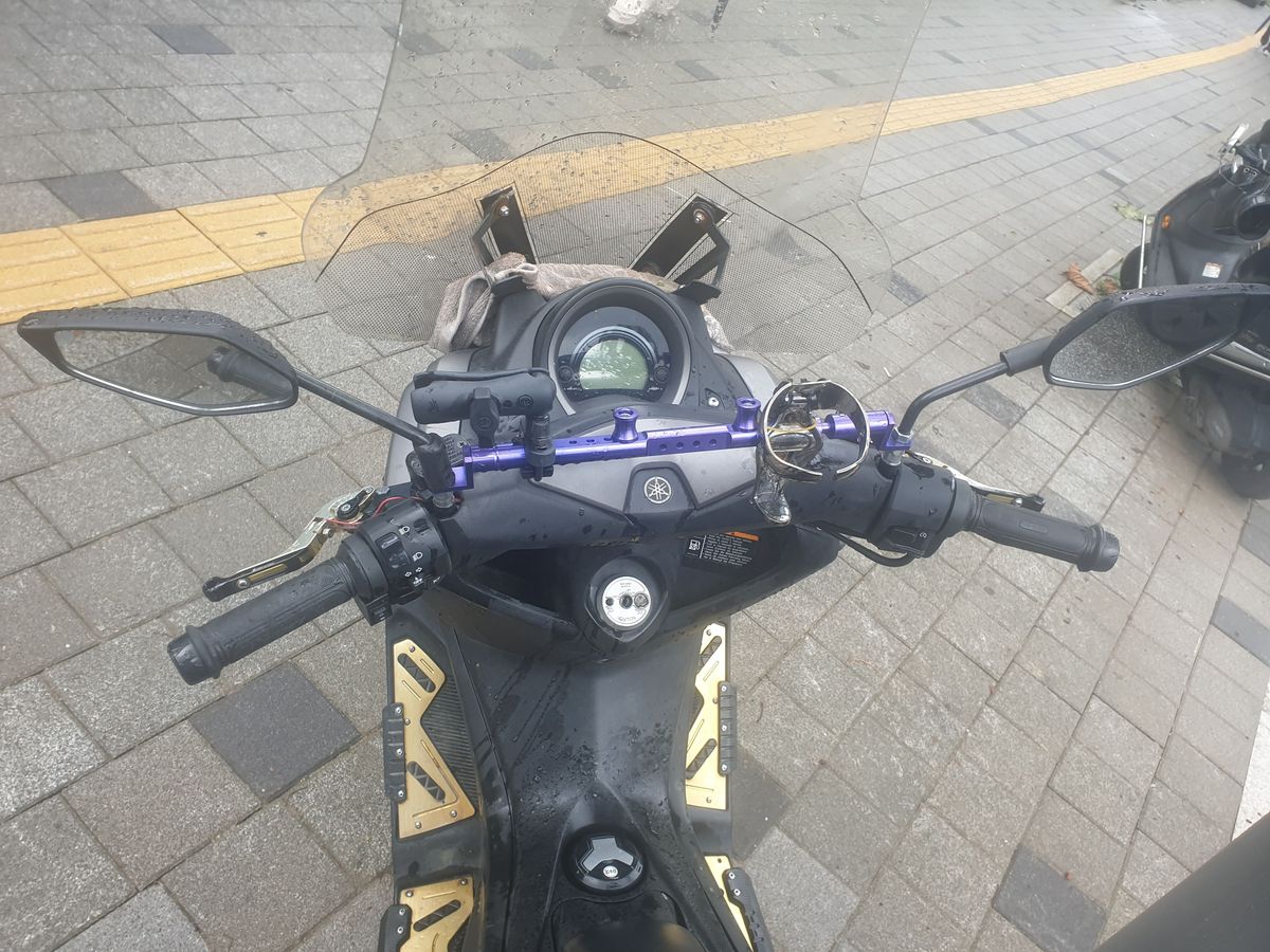 야마하 NMAX 125 4