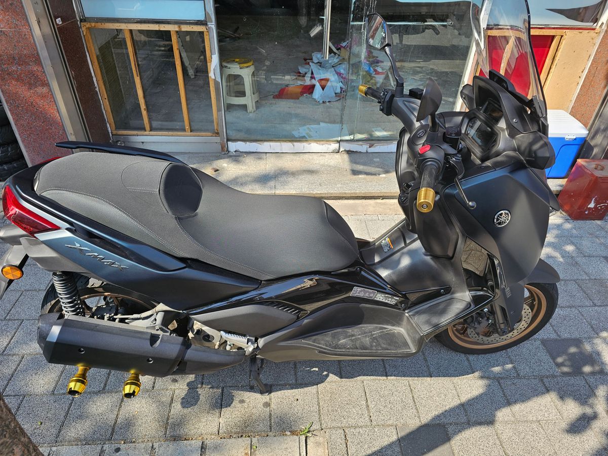 야마하 XMAX 300 ABS main