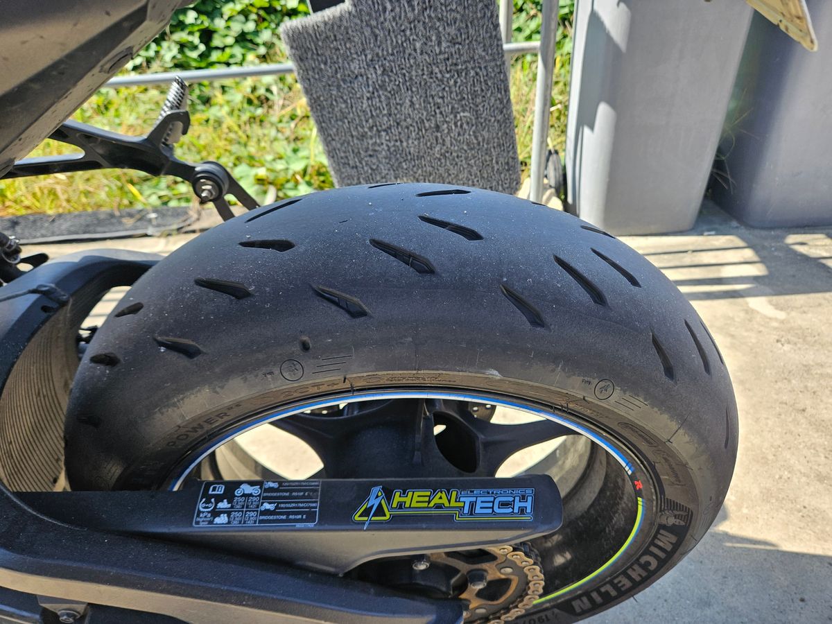 스즈키 GSX R 1000 R 4