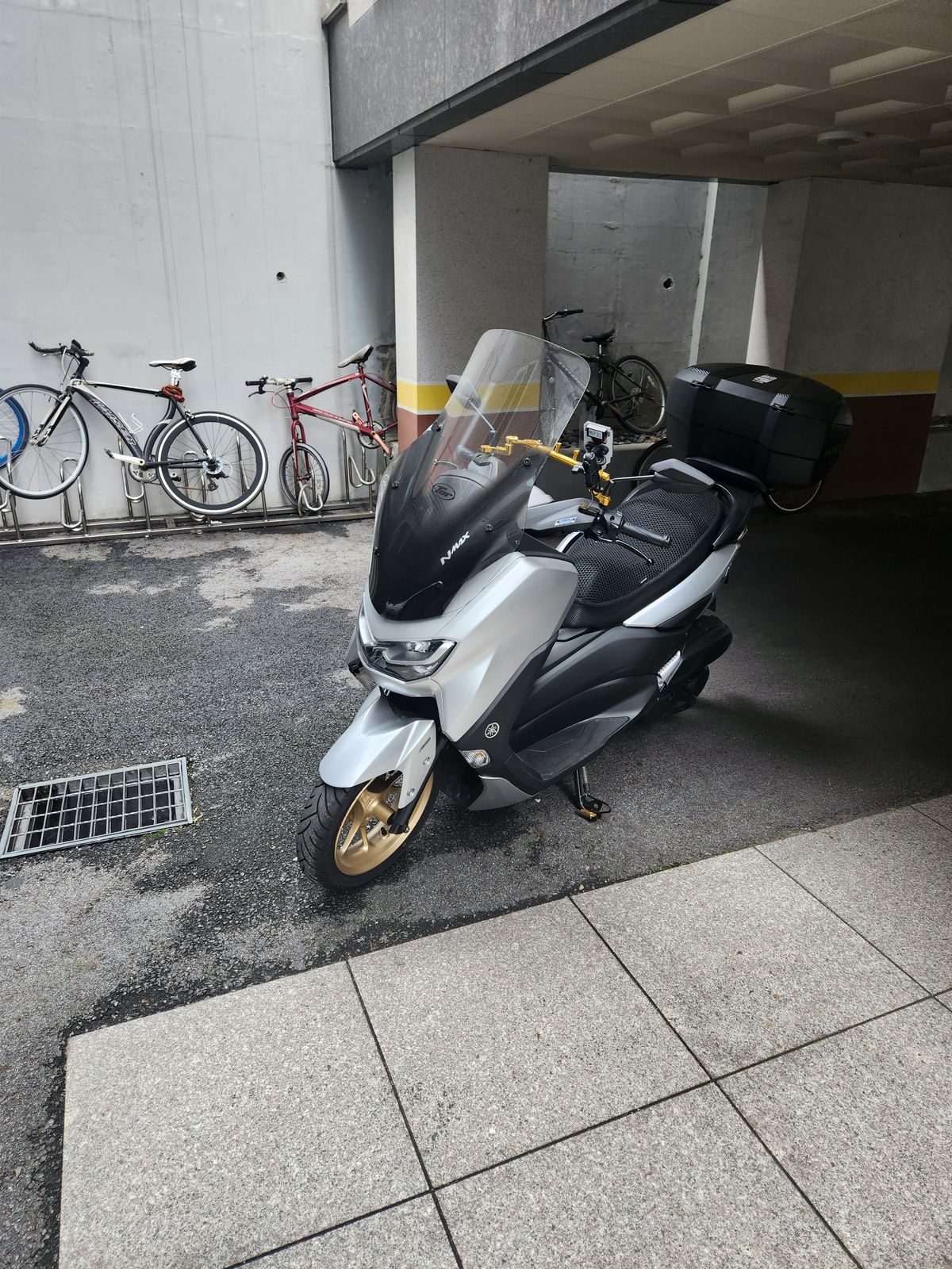야마하 NMAX 125 9