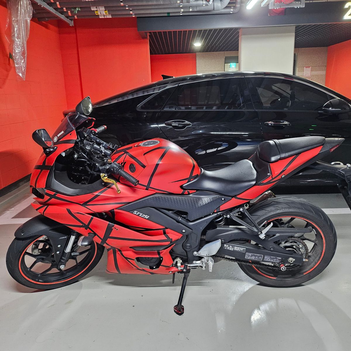 야마하 YZF R3 thumb 2