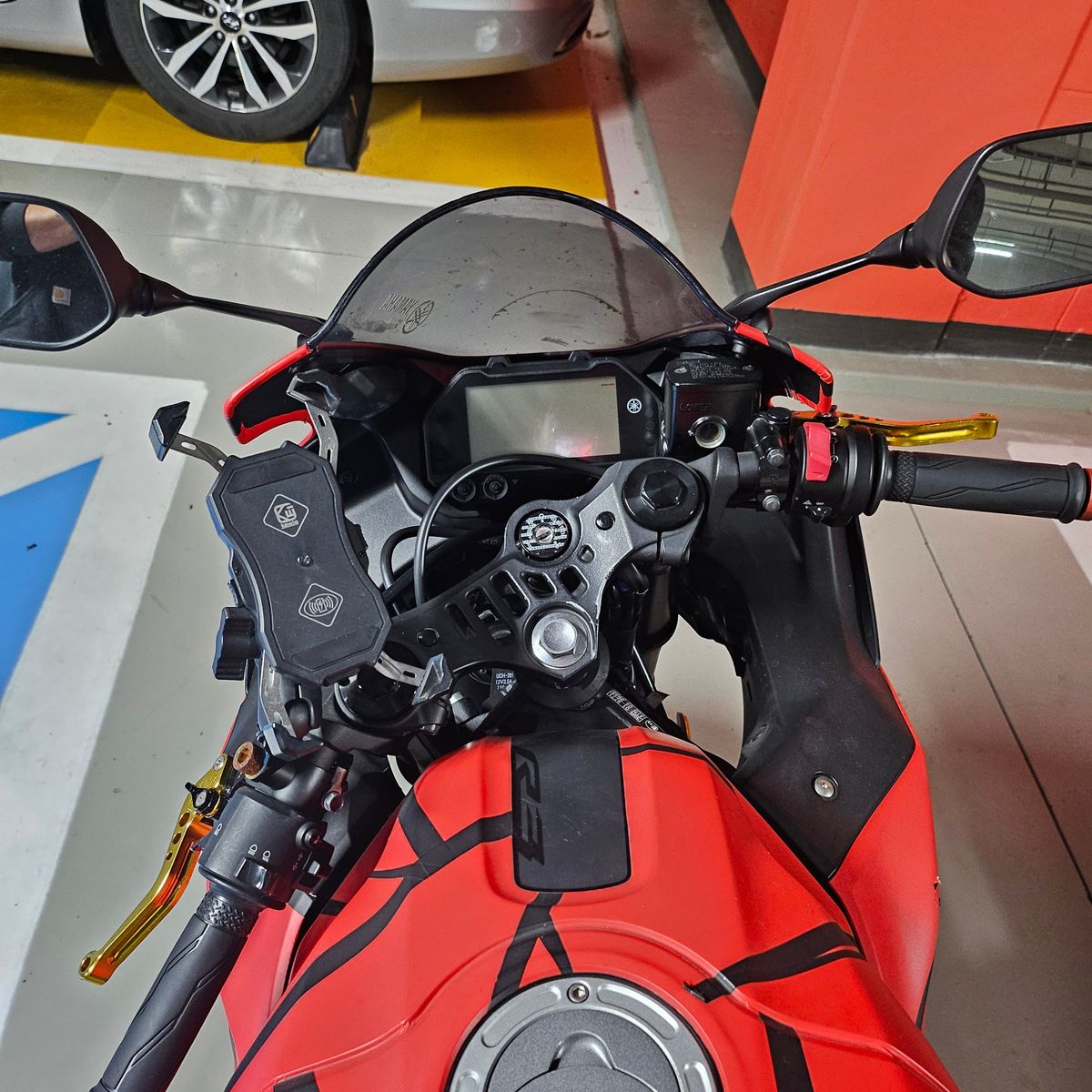 야마하 YZF R3 more