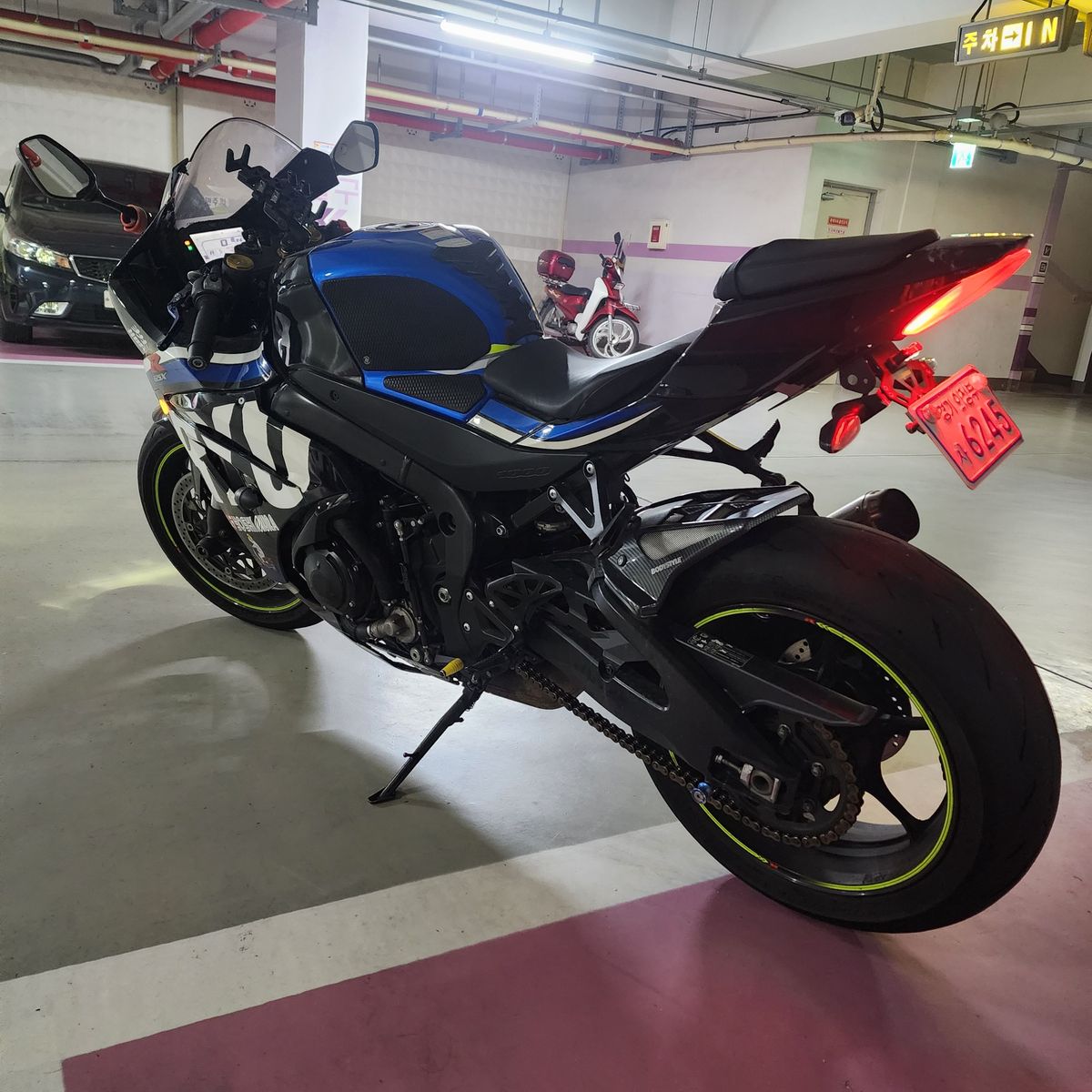스즈키 GSX R 1000 more