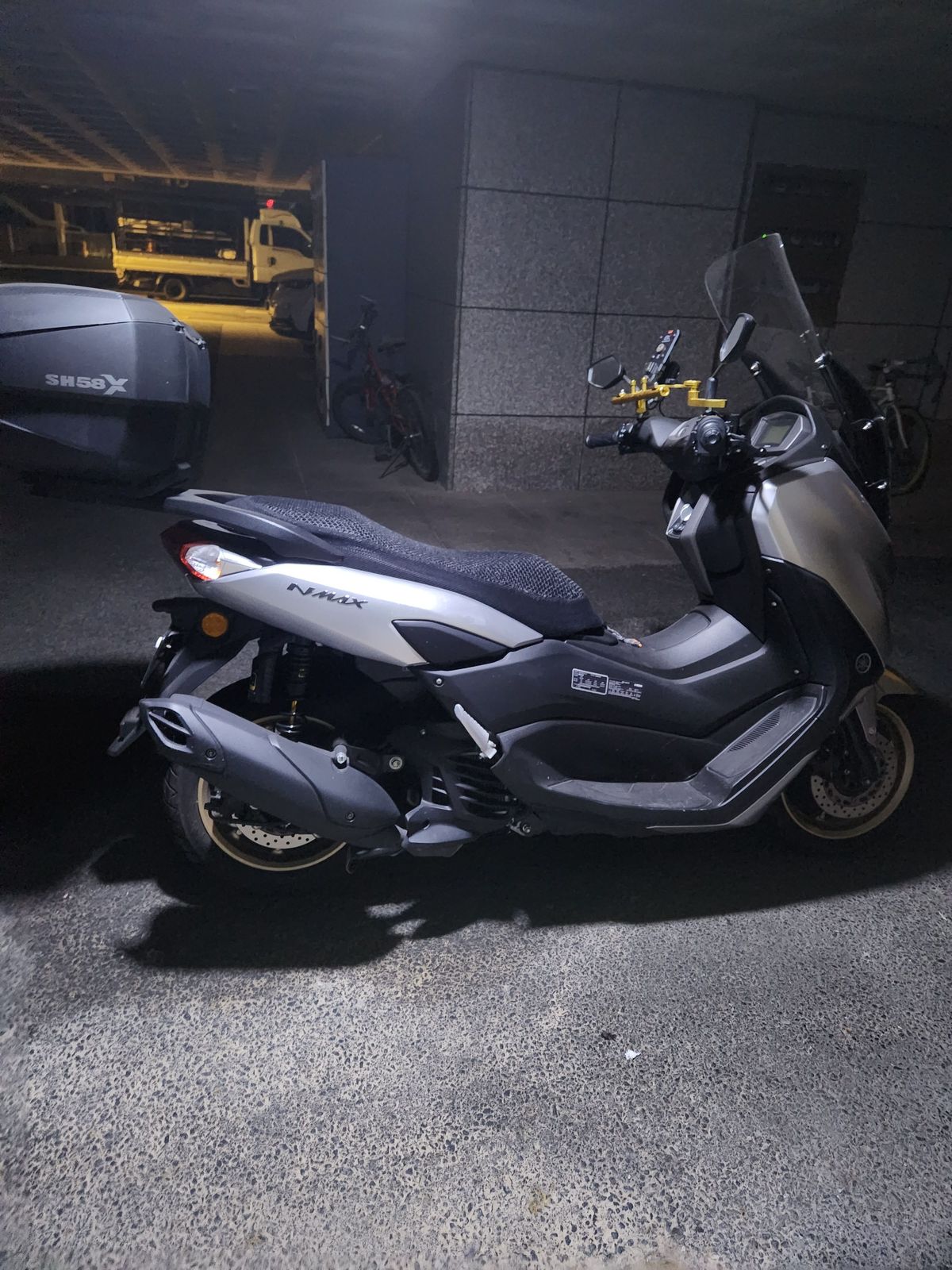 야마하 NMAX 125 more
