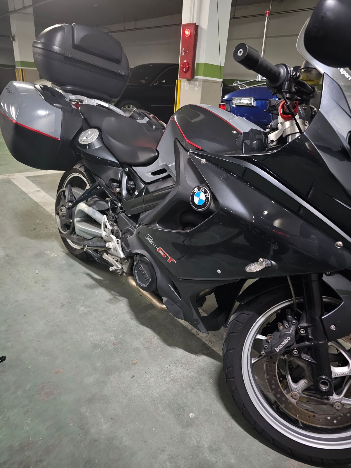BMW F 800 GT main