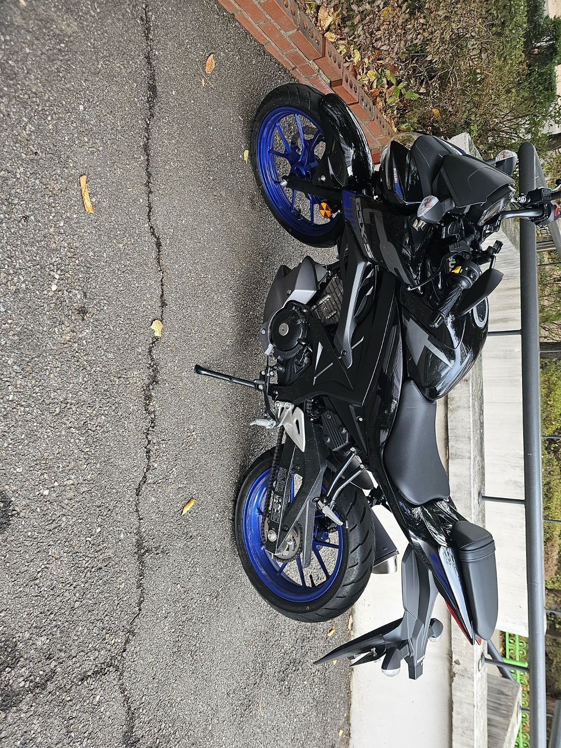 스즈키 GSX S 125 thumb 2