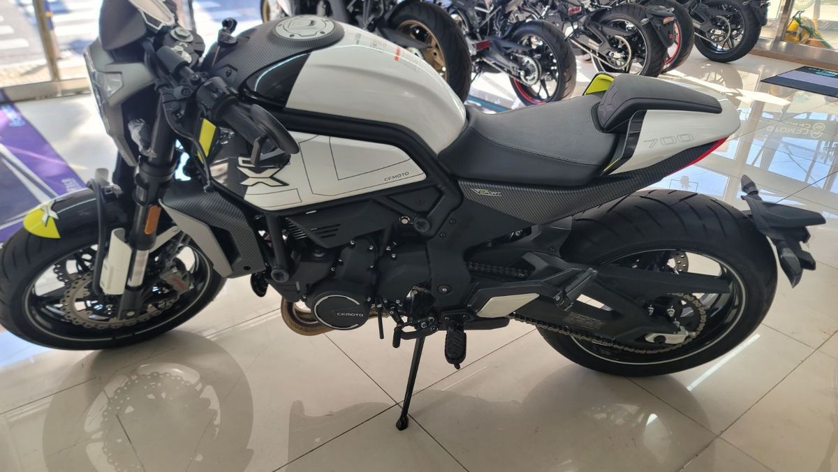 CF모토 CLX 700 스포츠 main