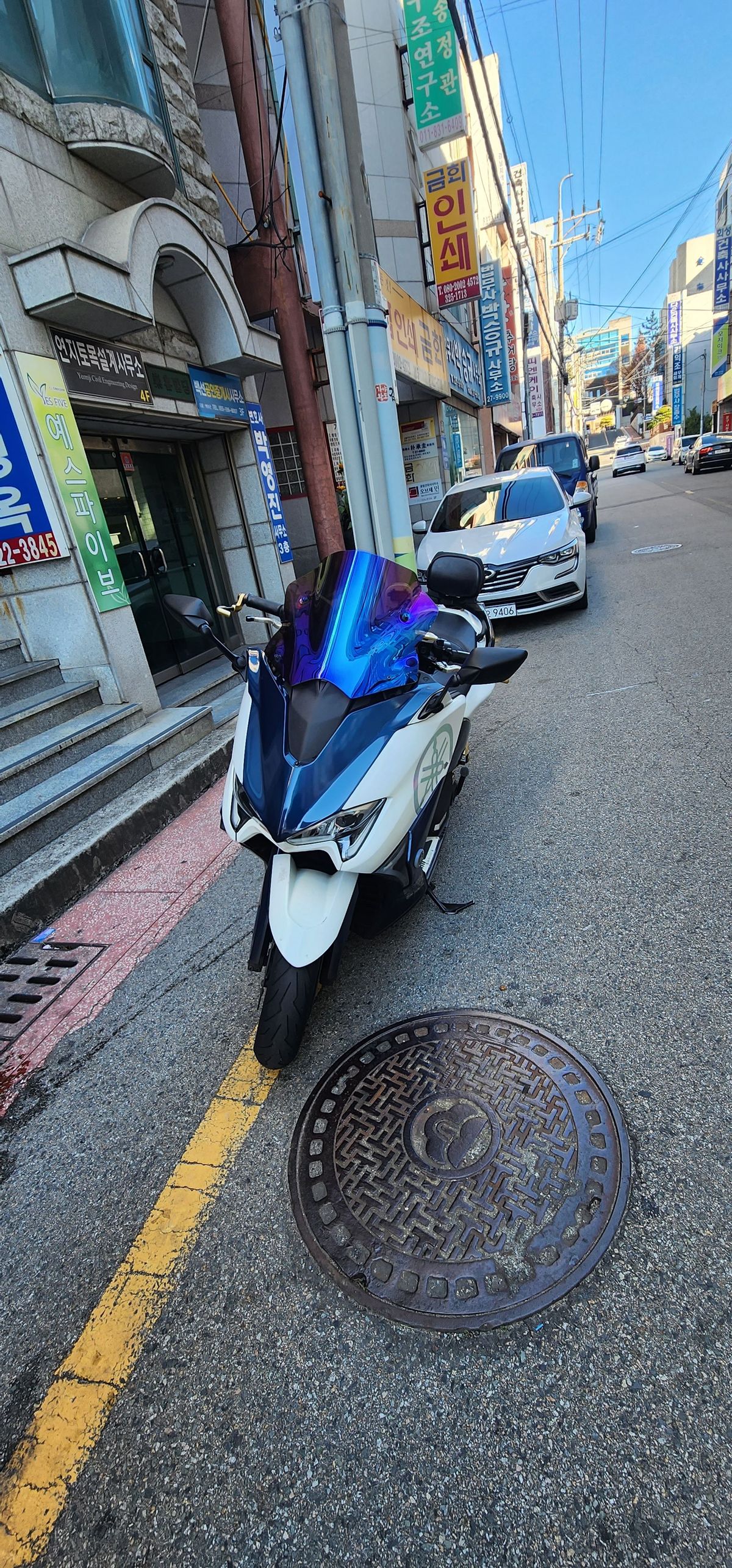 야마하 TMAX DX 4