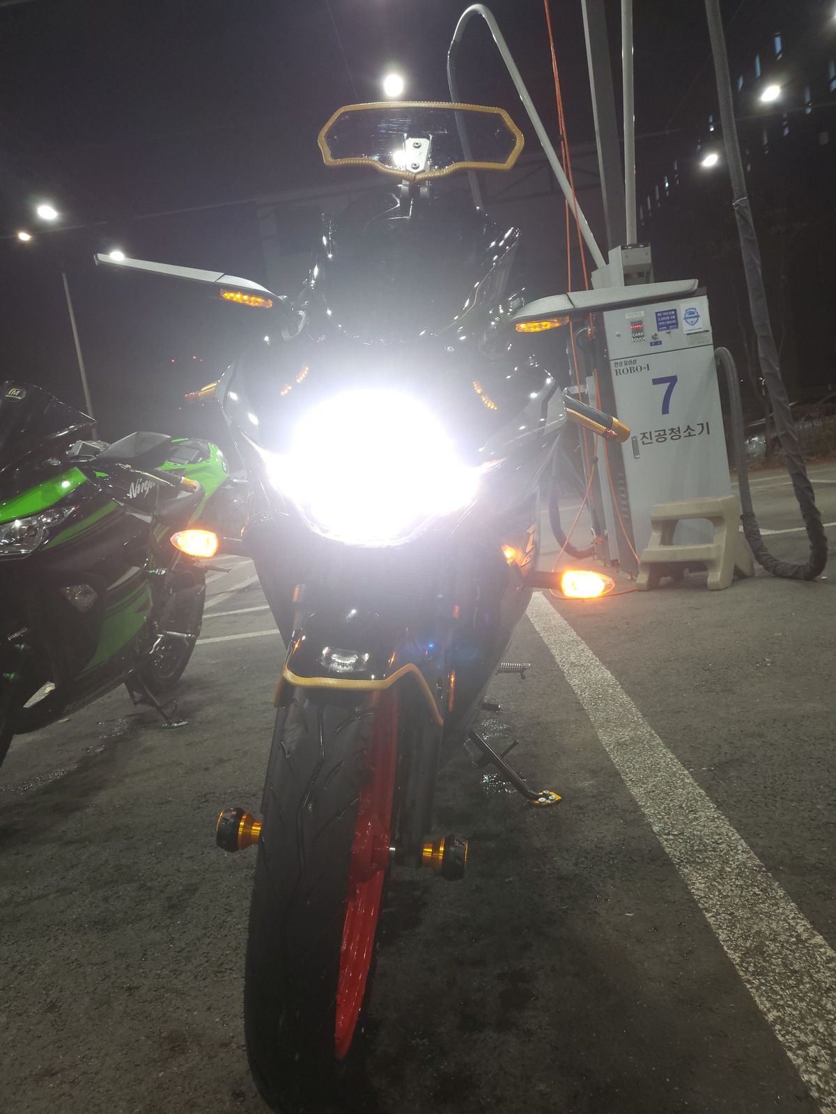 스즈키 GSX R 125 ABS more