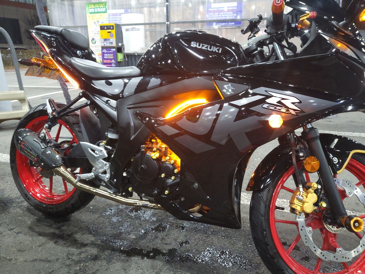 스즈키 GSX R 125 ABS main