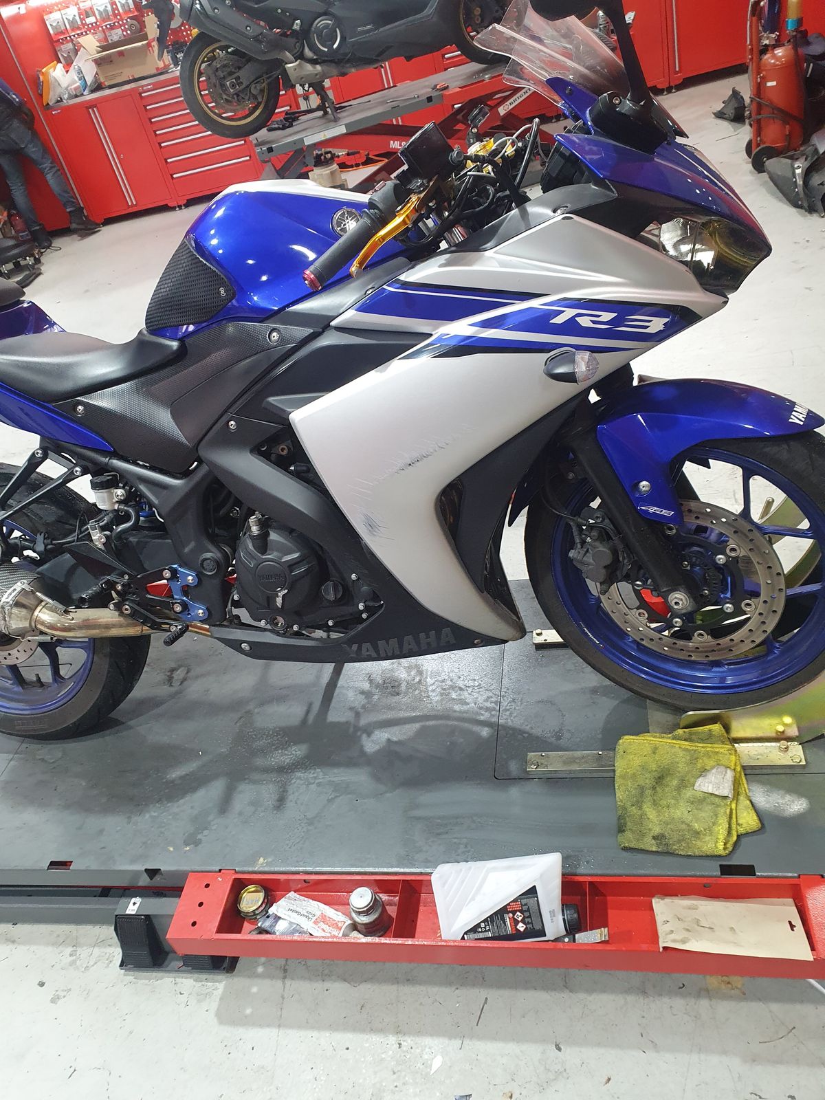 야마하 YZF R3 thumb 2