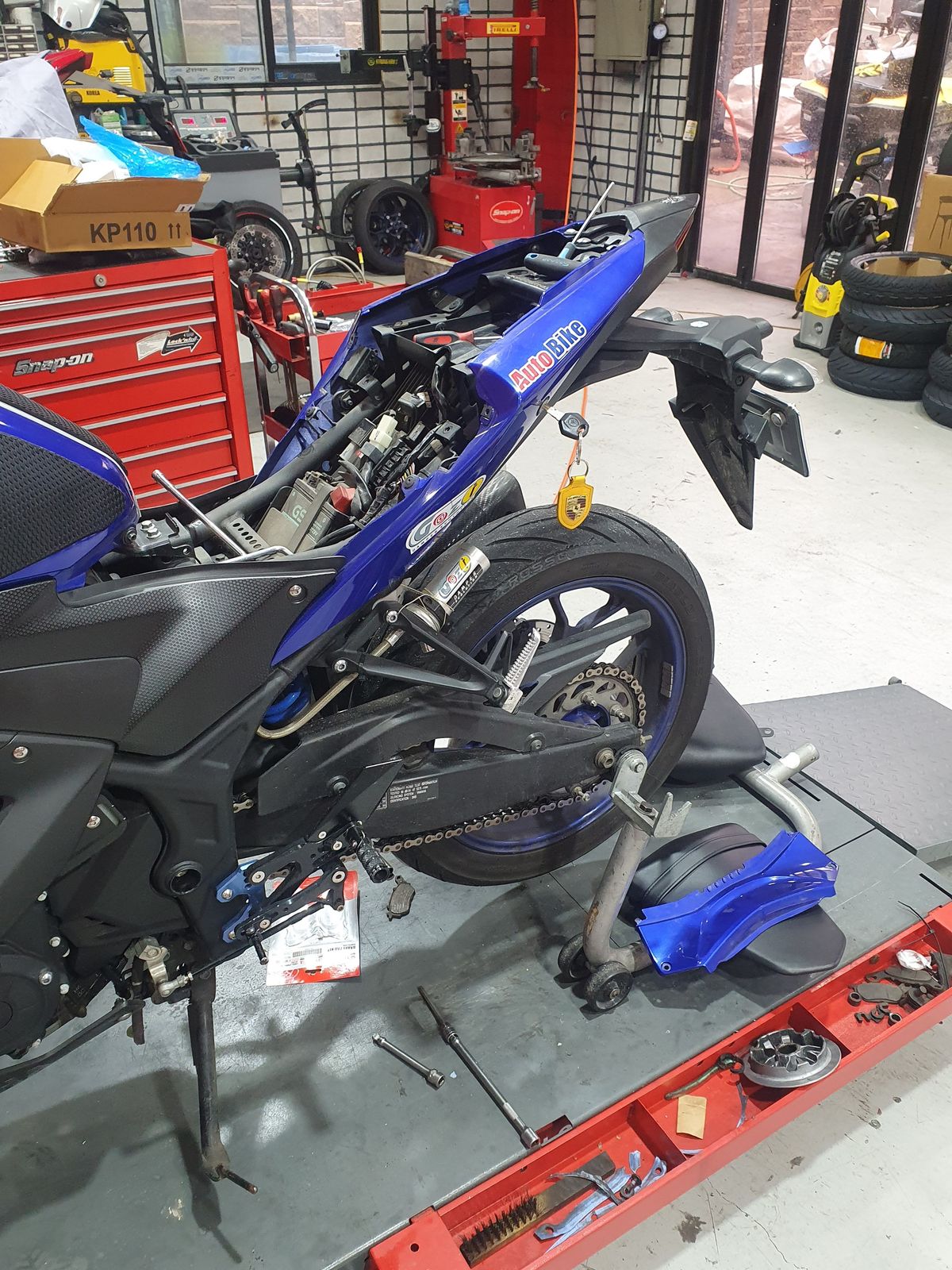 야마하 YZF R3 more