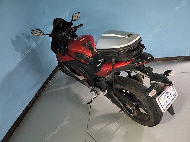 야마하 YZF R3 more
