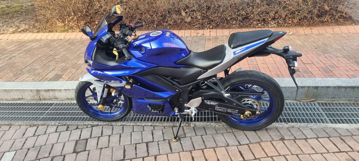 야마하 YZF R3 main